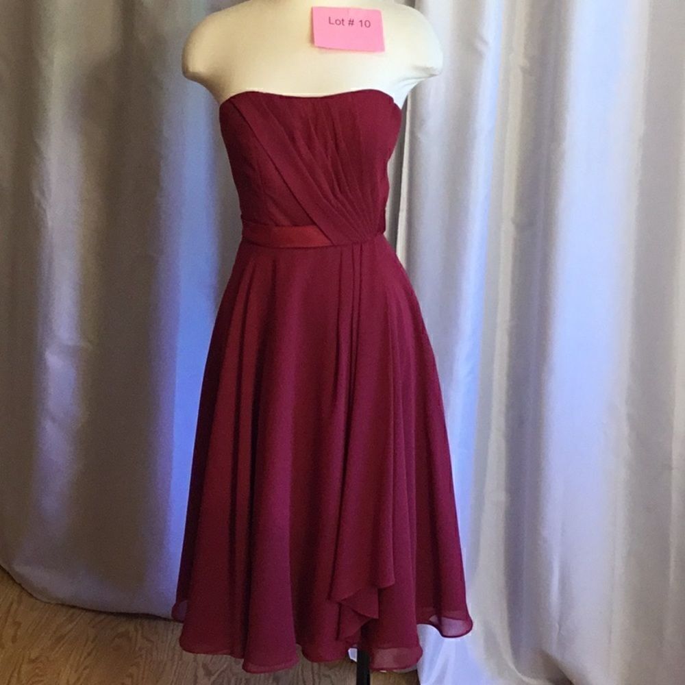 Strapless dress in size 3/4 in burgundy red color